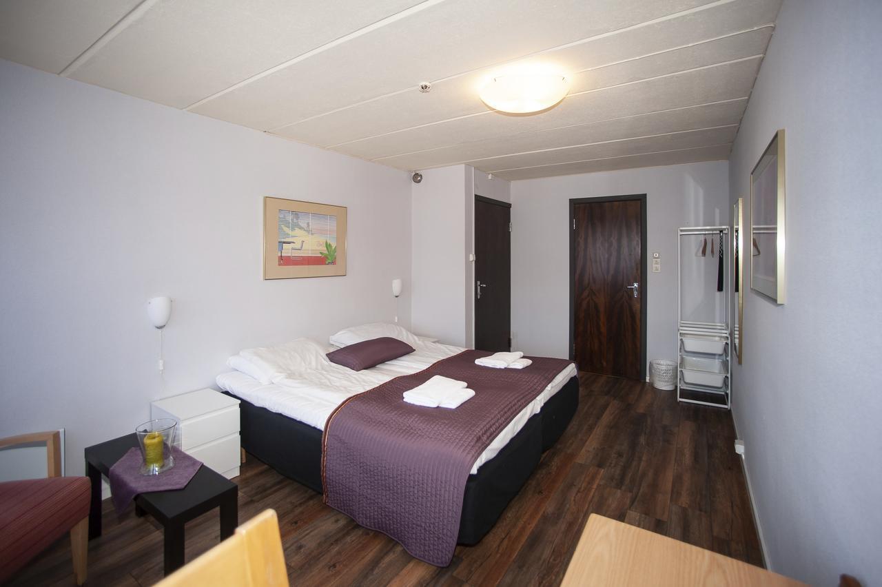 Strand Fjordmotel Ulvik Exterior photo